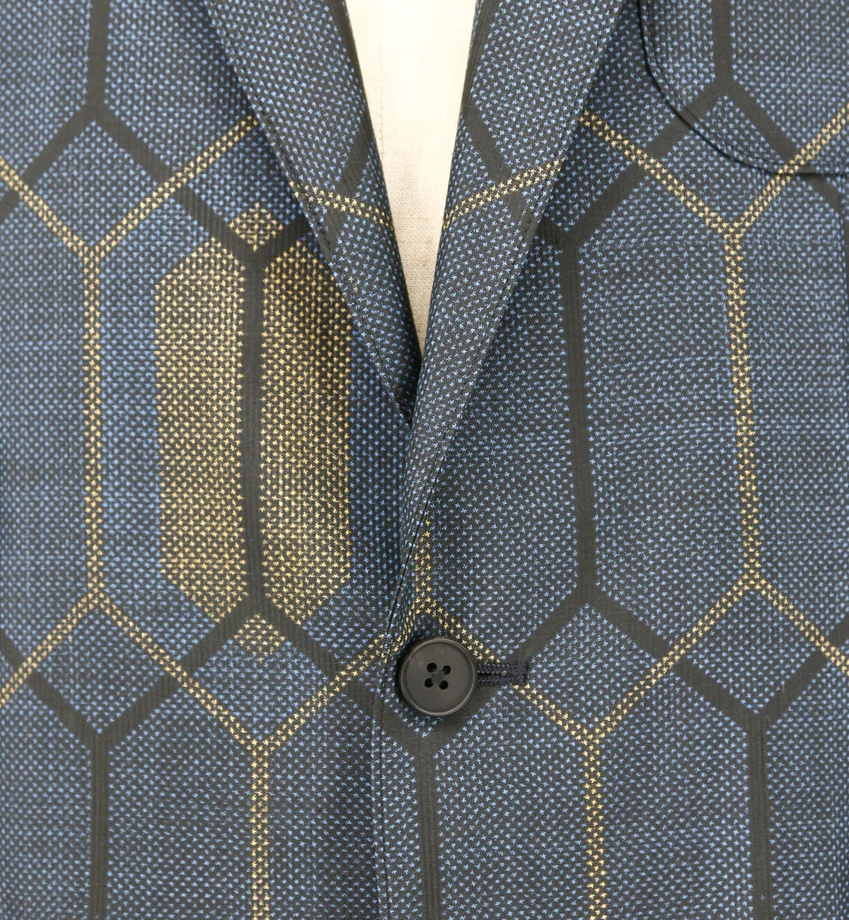 着物ジャケット ネイビー・亀甲柄 大島紬 L23-07|FAR EAST FABRIC 着物ジャケット ネイビー・亀甲柄 大島紬 L23-07|FAR EAST FABRIC